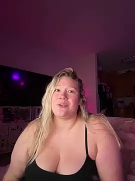 Snapshot of PiggyRose chatting on June 11, 2026, 2:53 am PiggyRose online show from June 11, 2026, 2:53 am