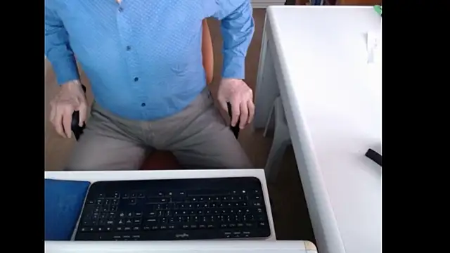 dutchpornking online show from December 17, 2025, 9:04 am