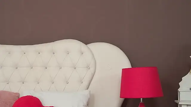 BustyMadison online show from March 9, 2025, 9:35 am