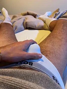 Snapshot of Zacaria25 chatting on December 2, 2025, 8:04 pm Zacaria25 online show from December 2, 2025, 8:04 pm