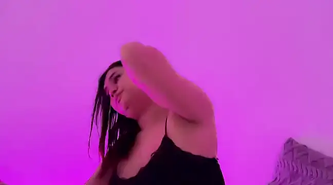 Snapshot of enourmousSAM chatting on March 3, 2025, 8:27 am enourmousSAM online show from March 3, 2025, 8:27 am