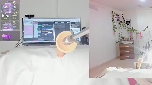 sofi velez online show from December 4, 2025, 5:10 pm