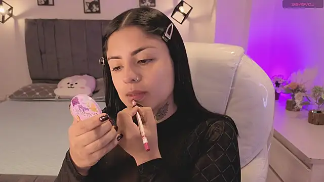 Catalinaa martinez online show from October 19, 2025, 12:39 pm