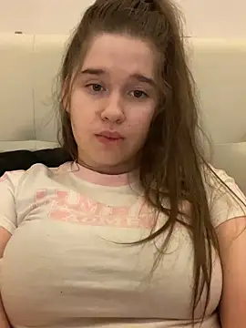 HornyGirlH online show from March 6, 2025, 10:15 pm