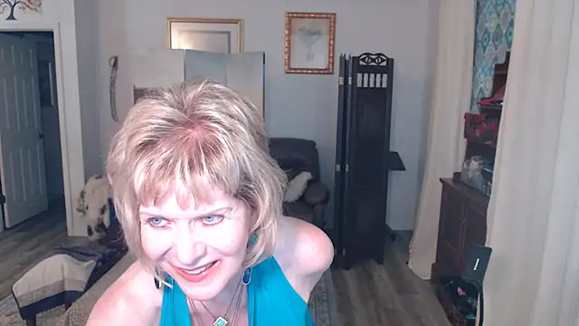 Snapshot of SindeeDix chatting on May 30, 2026, 12:02 pm SindeeDix online show from May 30, 2026, 12:02 pm
