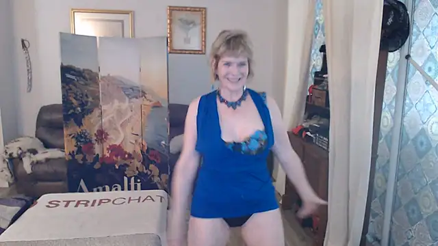 Snapshot of SindeeDix chatting on August 1, 2026, 10:30 pm SindeeDix online show from August 1, 2026, 10:30 pm