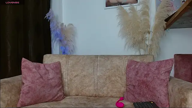 Snapshot of veronica_villalba chatting on February 18, 2026, 12:39 am veronica villalba online show from February 18, 2026, 12:39 am