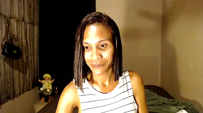Snapshot of Sassy_Erika chatting on December 15, 2024, 1:54 pm Sassy Erika online show from December 15, 2024, 1:54 pm
