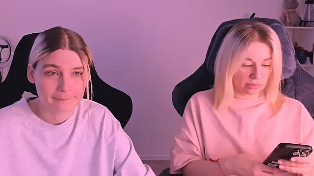 Snapshot of hotblonds chatting on January 7, 2025, 12:41 pm hotblonds online show from January 7, 2025, 12:41 pm