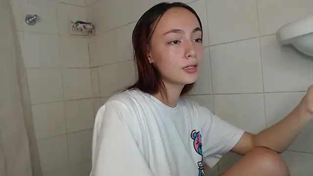 Snapshot of nathaly_bird chatting on January 28, 2025, 11:17 pm nathaly bird online show from January 28, 2025, 11:17 pm