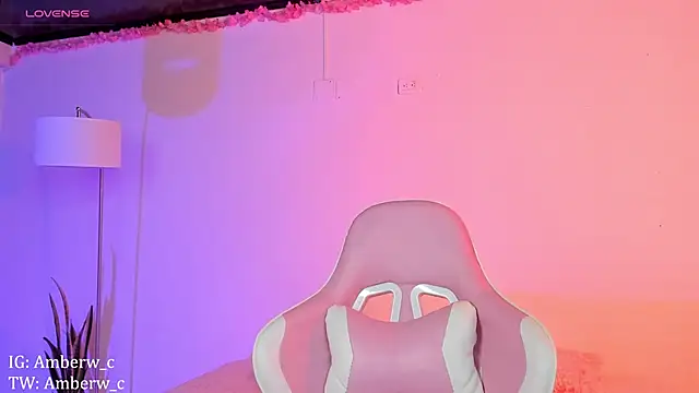 Snapshot of Ambeerouse chatting on December 30, 2024, 1:37 am Ambeerouse online show from December 30, 2024, 1:37 am