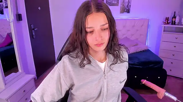 Amaia Daniells online show from January 6, 2025, 4:47 am