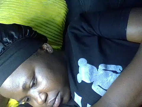 cute-marianna online show from October 13, 2025, 4:12 am