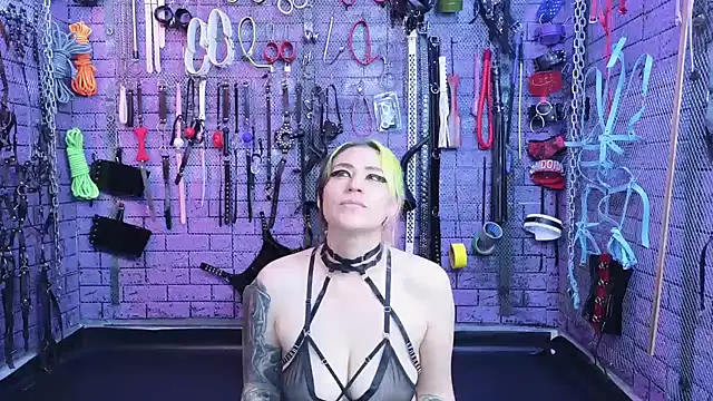 PANDORANEZZ online show from February 3, 2025, 4:31 pm