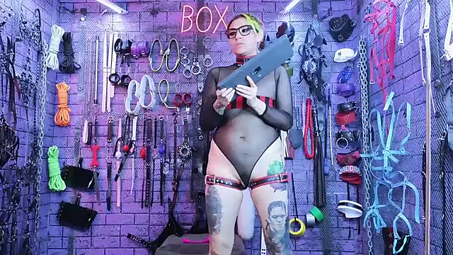 PANDORANEZZ online show from February 6, 2025, 12:43 am