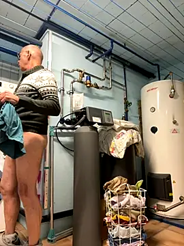 Relnnet online show from October 6, 2025, 11:07 am