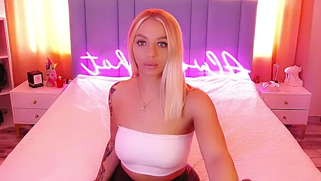 AllwaysHotJ online show from February 5, 2025, 4:16 am