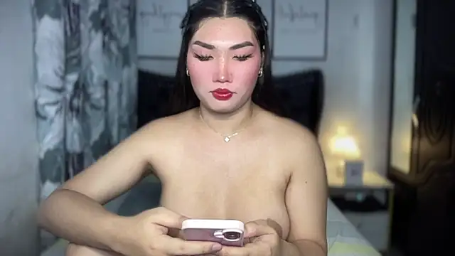 Snapshot of Miss_Deliciousness chatting on April 19, 2026, 4:28 pm Miss Deliciousness online show from April 19, 2026, 4:28 pm