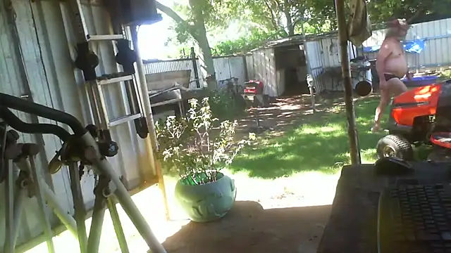 herbie010666 online show from March 15, 2026, 4:29 am