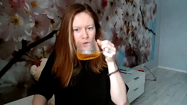 ConnieDaw online show from January 20, 2025, 5:59 am