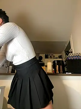 Lauyako online show from November 14, 2025, 9:13 pm