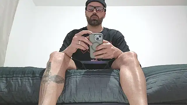 MattxFeet online show from April 14, 2026, 11:11 pm