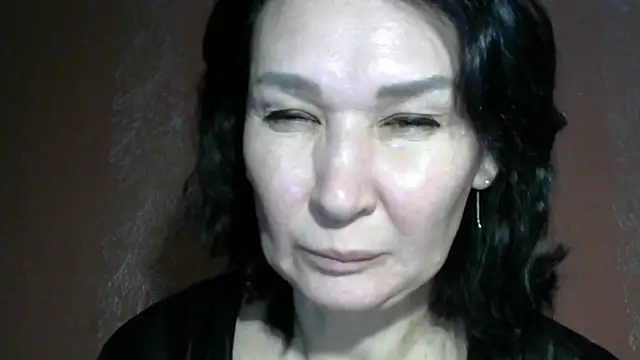 Snapshot of PrettyAndWild chatting on November 22, 2025, 4:17 pm PrettyAndWild online show from November 22, 2025, 4:17 pm