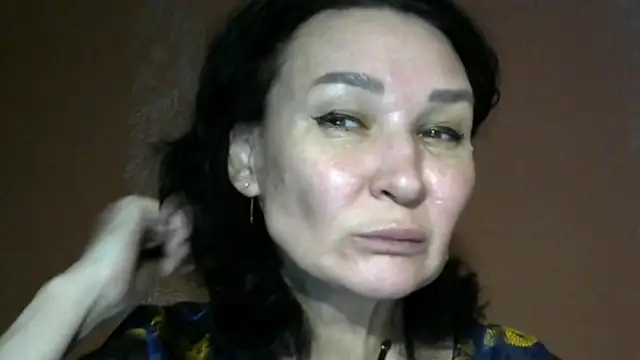 Snapshot of PrettyAndWild chatting on November 29, 2025, 12:19 pm PrettyAndWild online show from November 29, 2025, 12:19 pm