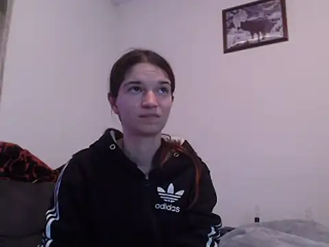 Snapshot of Geile-Luna chatting on December 21, 2024, 6:34 pm Geile-Luna online show from December 21, 2024, 6:34 pm