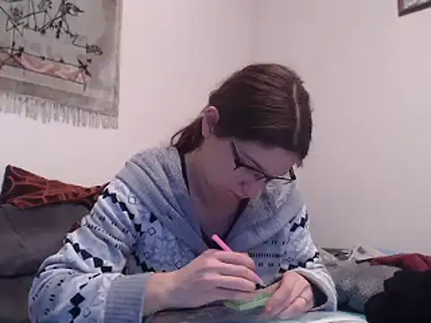 Snapshot of Geile-Luna chatting on February 4, 2025, 7:33 pm Geile-Luna online show from February 4, 2025, 7:33 pm