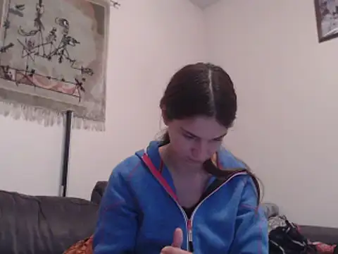 Snapshot of Geile-Luna chatting on October 22, 2025, 4:51 pm Geile-Luna online show from October 22, 2025, 4:51 pm