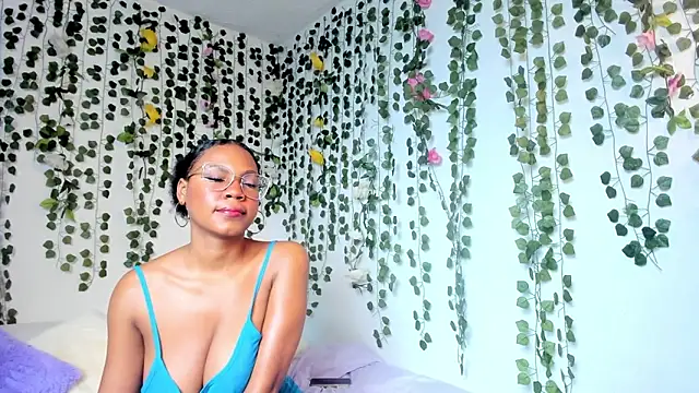 violeta milleer online show from February 3, 2025, 5:14 pm