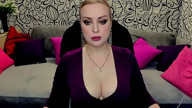 Hotdreamhere online show from March 14, 2025, 10:39 am