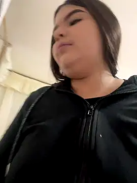 Lia sexx online show from November 29, 2025, 11:57 am