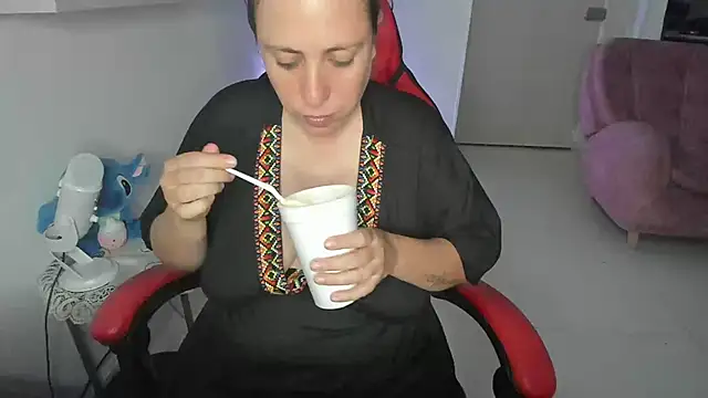 valery adams1 online show from February 8, 2025, 3:30 am