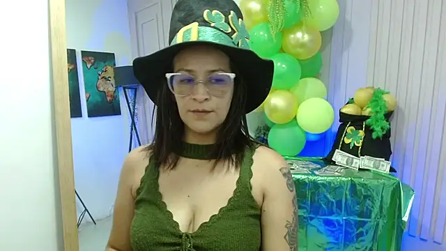 Britney taylor  online show from March 17, 2025, 6:42 pm