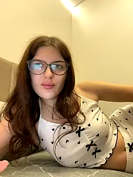 little belucci online show from December 2, 2024, 7:16 pm