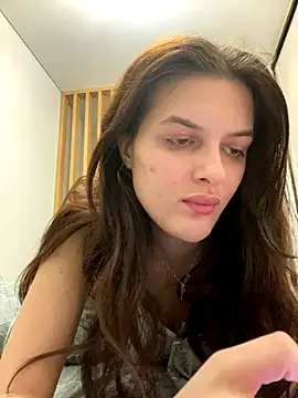 little belucci online show from December 4, 2024, 8:29 pm