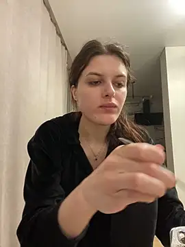 little belucci online show from March 11, 2025, 6:08 pm