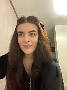 little belucci online show from March 12, 2025, 5:28 pm