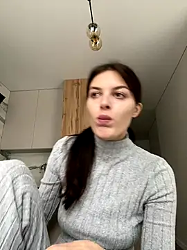 little belucci online show from October 1, 2025, 2:23 pm