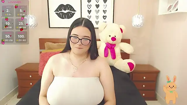 Snapshot of miss_linda_ chatting on February 18, 2025, 7:30 pm miss linda online show from February 18, 2025, 7:30 pm