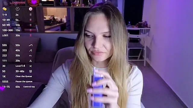 Snapshot of _alleyesonme_ chatting on November 14, 2025, 4:38 pm alleyesonme online show from November 14, 2025, 4:38 pm