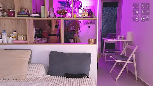 Snapshot of _alleyesonme_ chatting on February 13, 2026, 4:03 pm alleyesonme online show from February 13, 2026, 4:03 pm