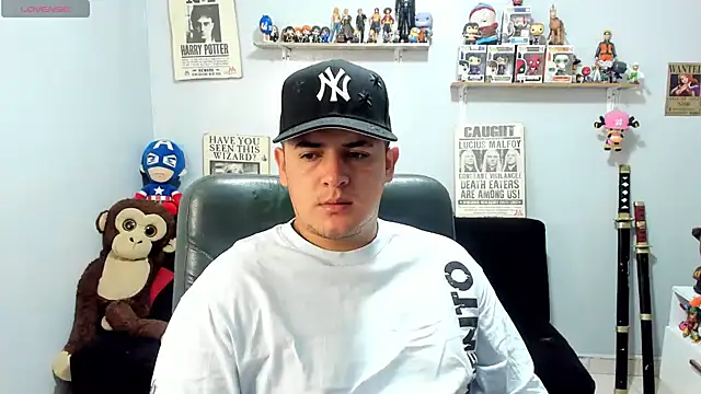 Snapshot of ney_22 chatting on May 20, 2026, 1:50 pm ney 22 online show from May 20, 2026, 1:50 pm
