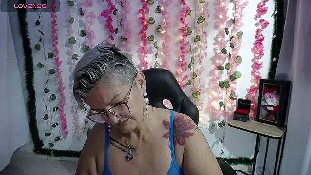 bety-cum2 online show from February 13, 2025, 8:38 am