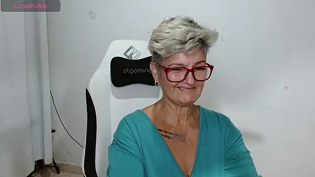 Snapshot of bety-cum2 chatting on June 9, 2026, 12:28 pm bety-cum2 online show from June 9, 2026, 12:28 pm