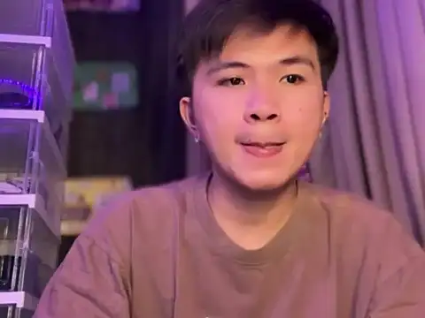 Sexy Handsome Drex online show from April 20, 2026, 4:32 pm