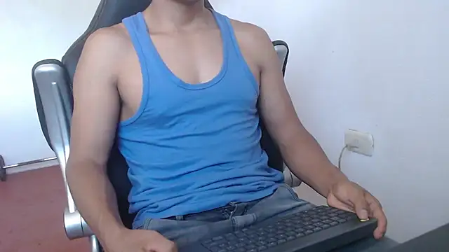 Snapshot of sexatlexx chatting on February 14, 2025, 2:02 pm sexatlexx online show from February 14, 2025, 2:02 pm