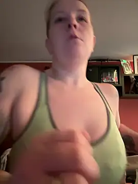 Snapshot of wetgerman_2 chatting on March 2, 2025, 2:43 pm wetgerman 2 online show from March 2, 2025, 2:43 pm